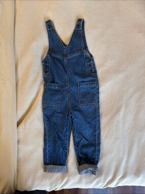 HUNDRED PIECES denim cotton overalls with snap buttons